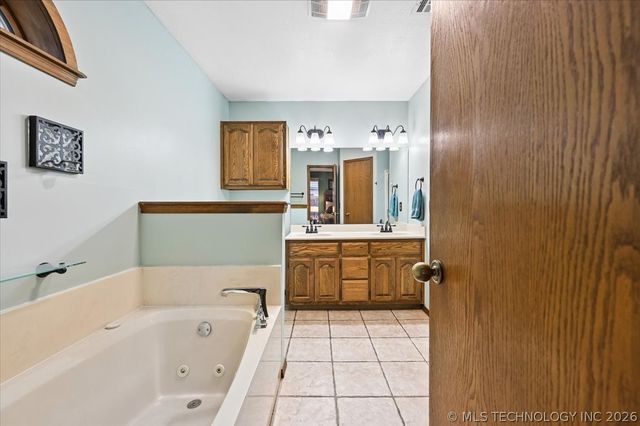 2934 W Berwick Street, Claremore, OK 74017