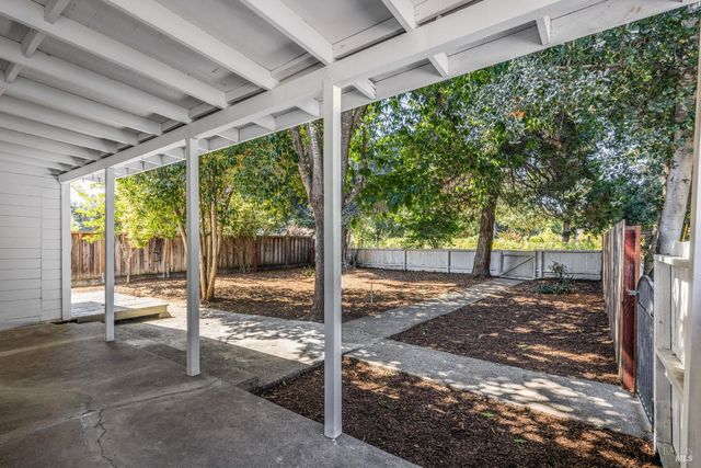 19322 Quigley Ln, Sonoma, CA 95476