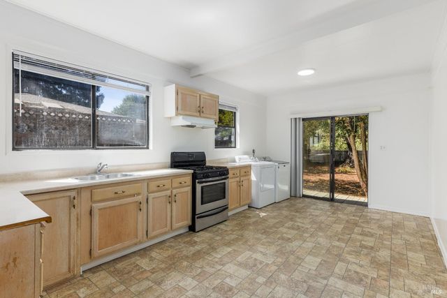 19322 Quigley Ln, Sonoma, CA 95476