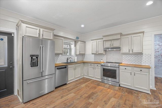 1660 Annie Penton Rd, Jay, FL 32565