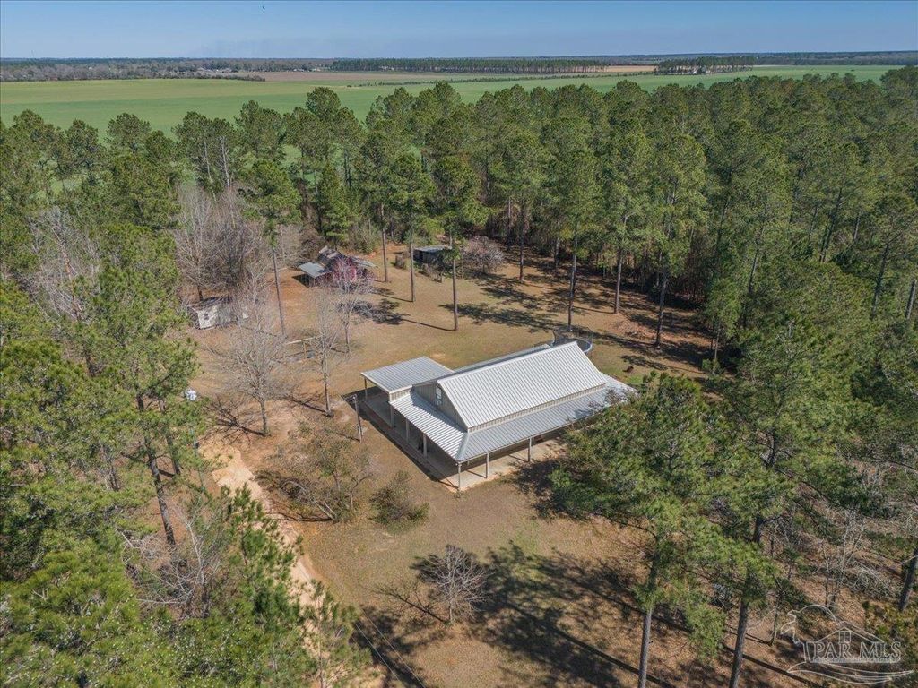 1660 Annie Penton Rd, Jay, FL 32565