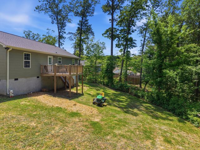 2704 Quarles Road, Rocky Face, GA 30740