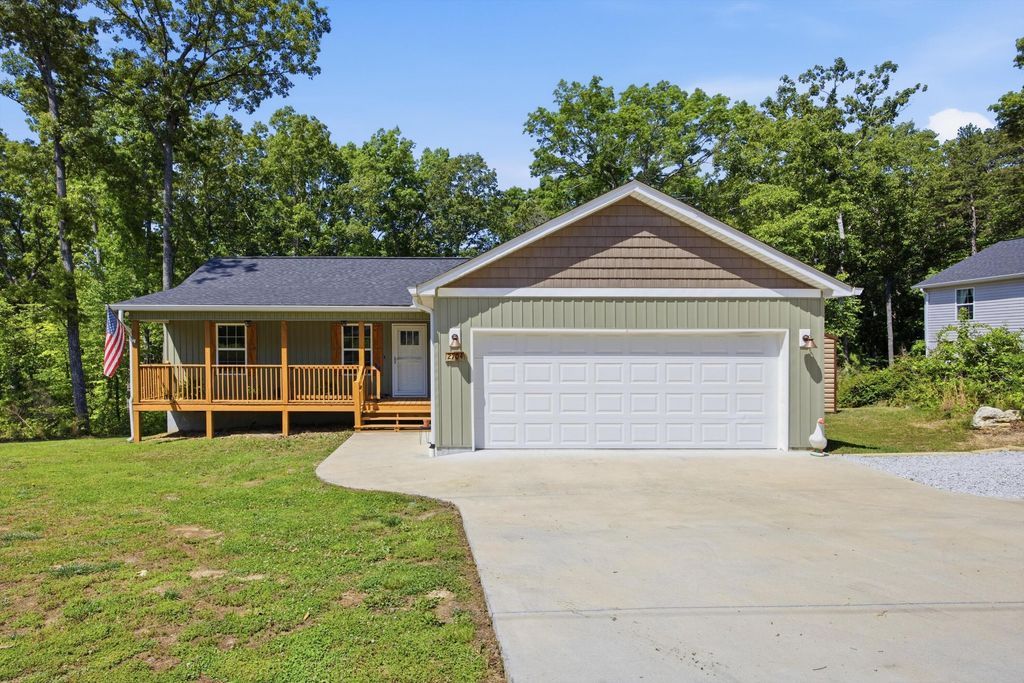 2704 Quarles Road, Rocky Face, GA 30740