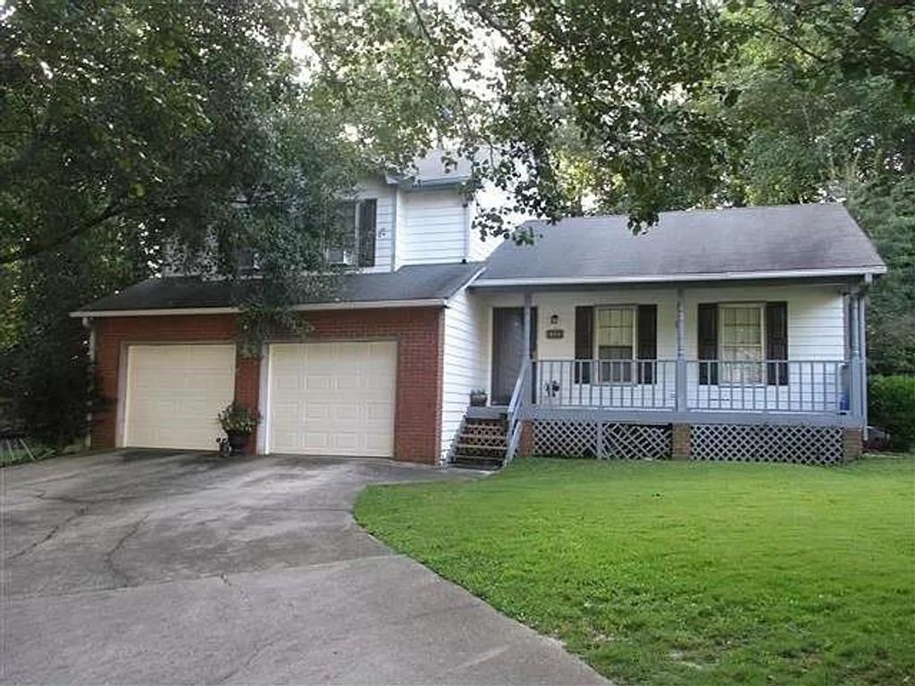 280 Crescentview Court, Lawrenceville, GA 30044