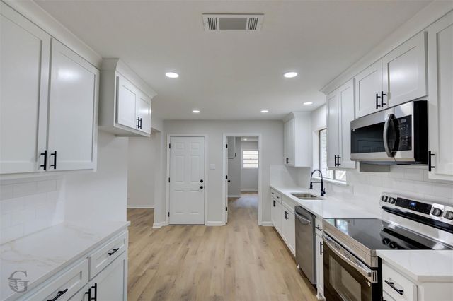 2804 Lynda Lane, Shreveport, LA 71118