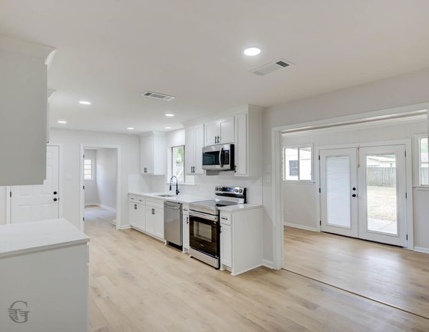 2804 Lynda Lane, Shreveport, LA 71118