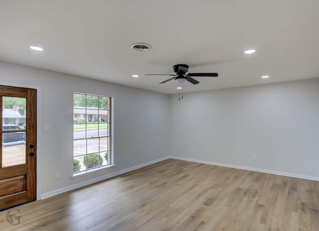 2804 Lynda Lane, Shreveport, LA 71118