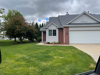 5925 EP True Parkway 25, West Des Moines, IA 50266