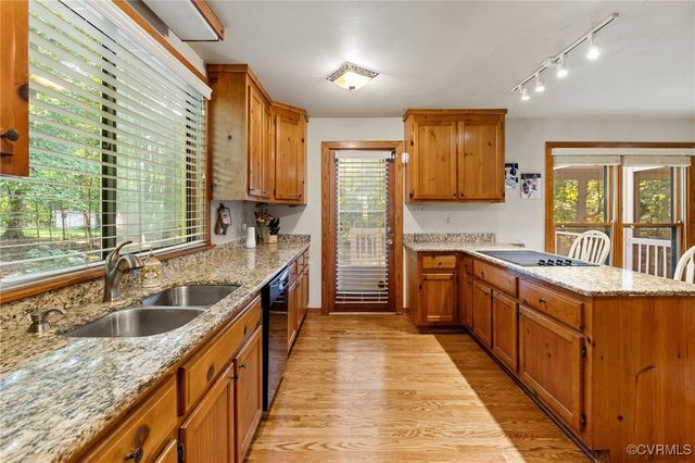 13030 River Hills Dr, Midlothian, VA 23113