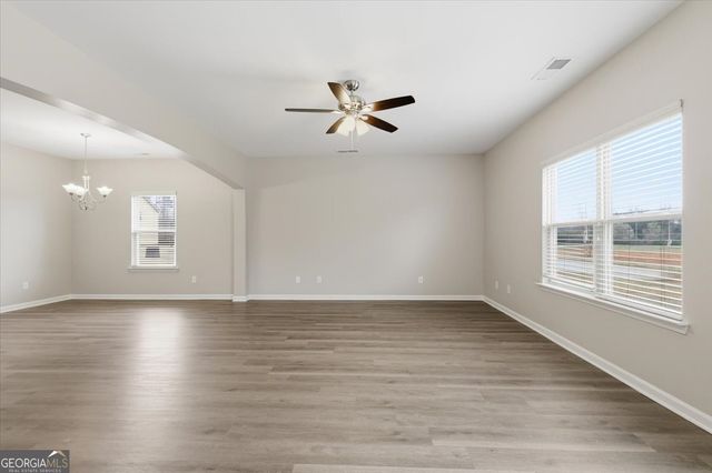 395 Bandelier Circle, Hampton, GA 30228