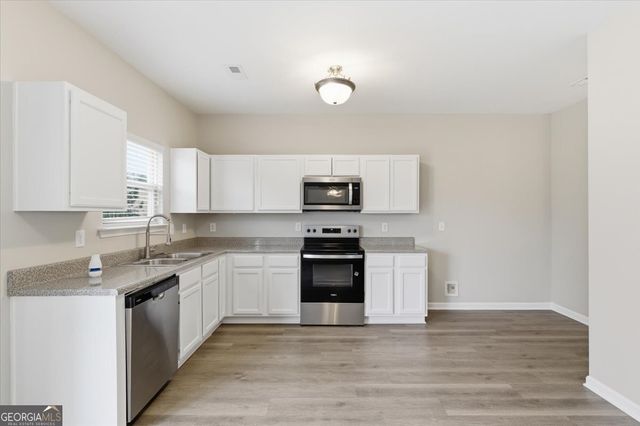 395 Bandelier Circle, Hampton, GA 30228