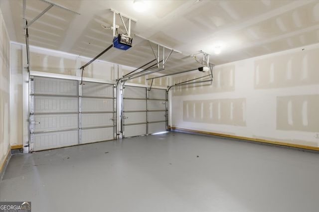 395 Bandelier Circle, Hampton, GA 30228