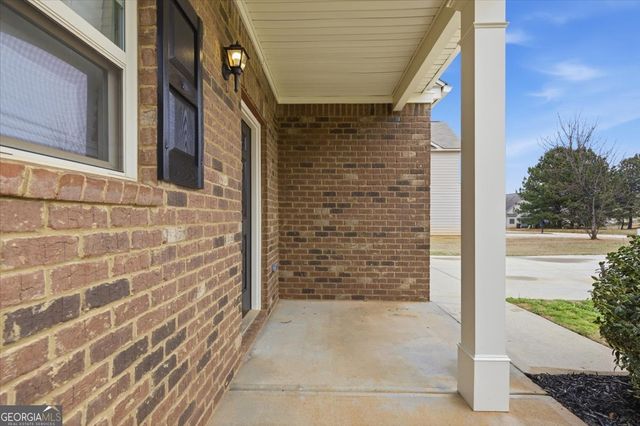 395 Bandelier Circle, Hampton, GA 30228