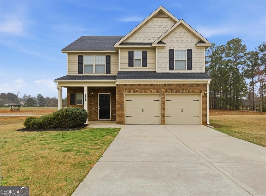 395 Bandelier Circle, Hampton, GA 30228