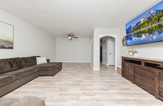 402 Sharon Way, Jacksonville, NC 28546