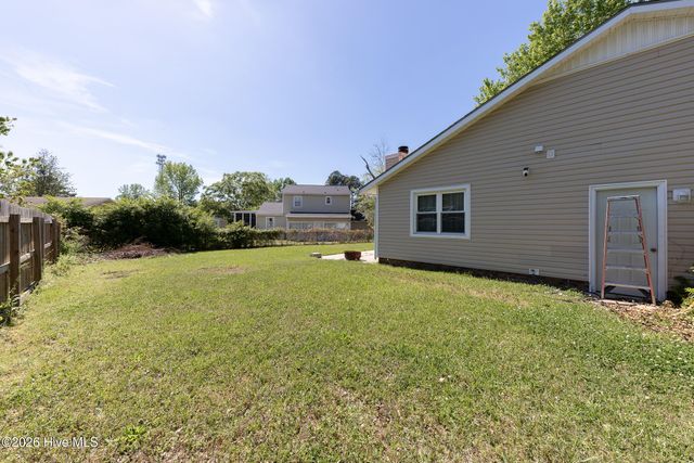 402 Sharon Way, Jacksonville, NC 28546