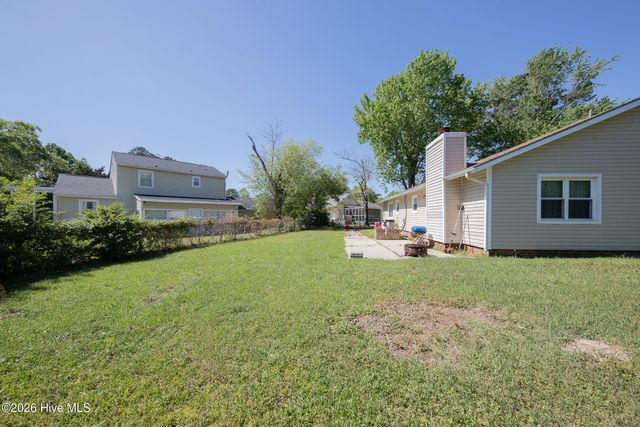 402 Sharon Way, Jacksonville, NC 28546