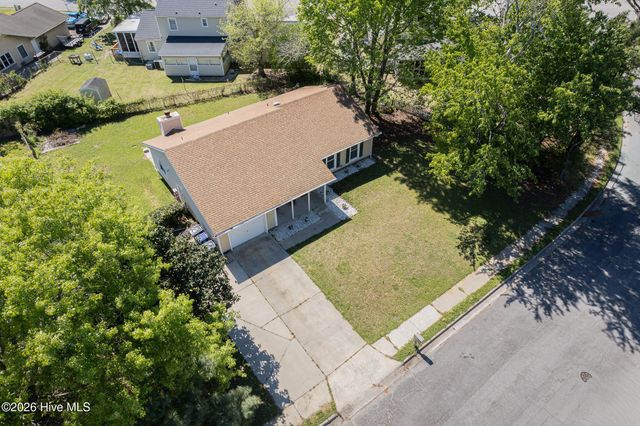 402 Sharon Way, Jacksonville, NC 28546