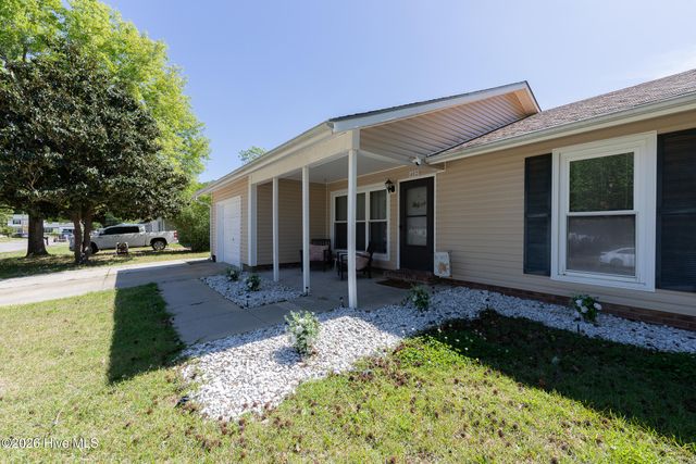 402 Sharon Way, Jacksonville, NC 28546