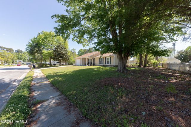 402 Sharon Way, Jacksonville, NC 28546