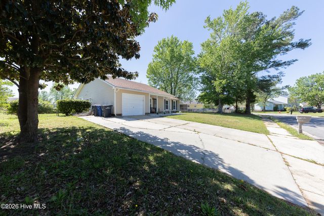 402 Sharon Way, Jacksonville, NC 28546