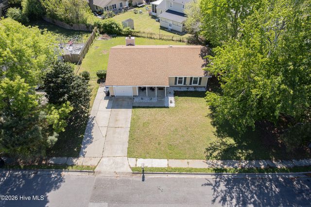 402 Sharon Way, Jacksonville, NC 28546