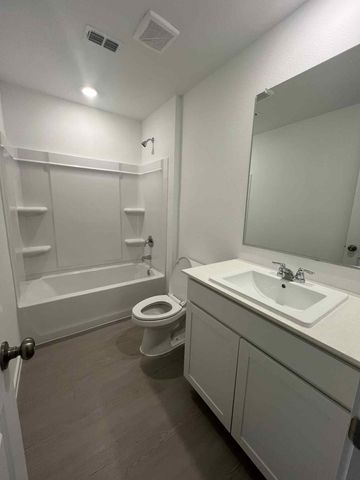 1201 Falcon Heights Drive, Forney, TX 75126