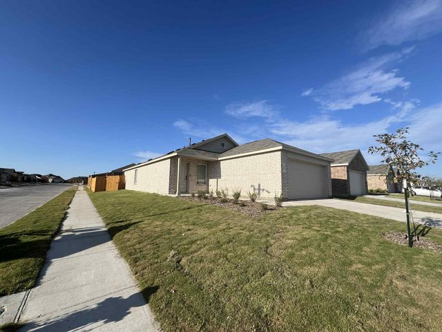 1201 Falcon Heights Drive, Forney, TX 75126