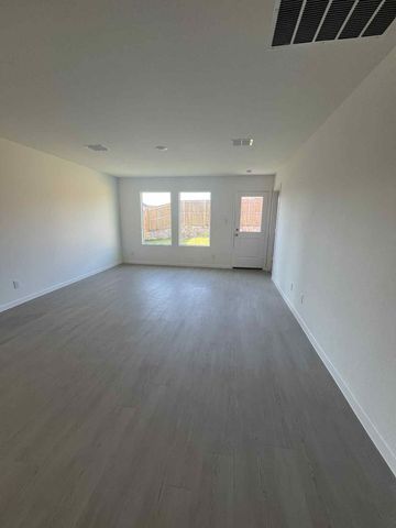 1201 Falcon Heights Drive, Forney, TX 75126