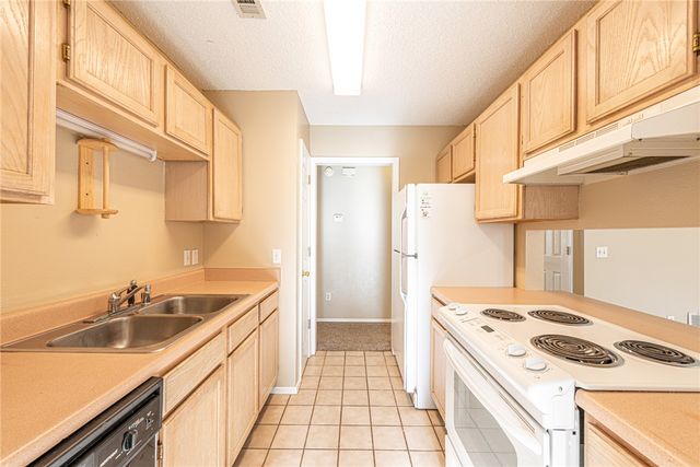 1473 Greenleaf Drive, Fayetteville, AR 72704