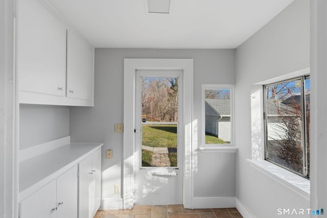 292 Park Rd Extension, Middlebury, CT 06762