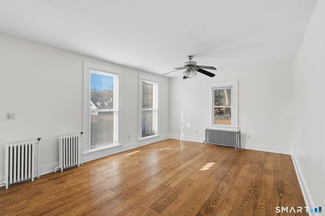 292 Park Rd Extension, Middlebury, CT 06762