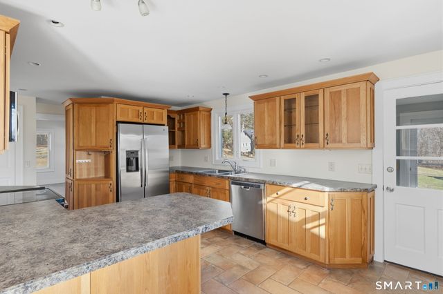 292 Park Rd Extension, Middlebury, CT 06762