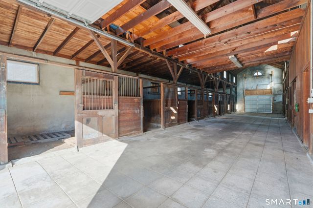 292 Park Rd Extension, Middlebury, CT 06762