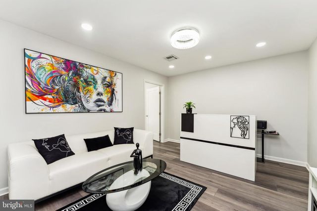 1144 WALKER RD #UNIT F, Great Falls, VA 22066