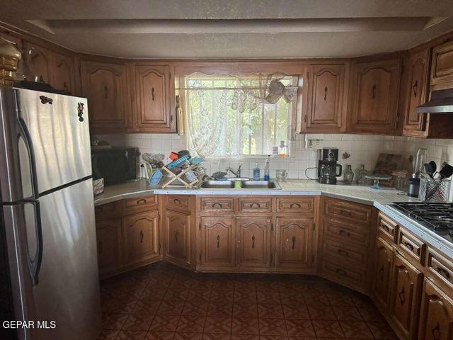 5653 WALDORF Drive, El Paso, TX 79924