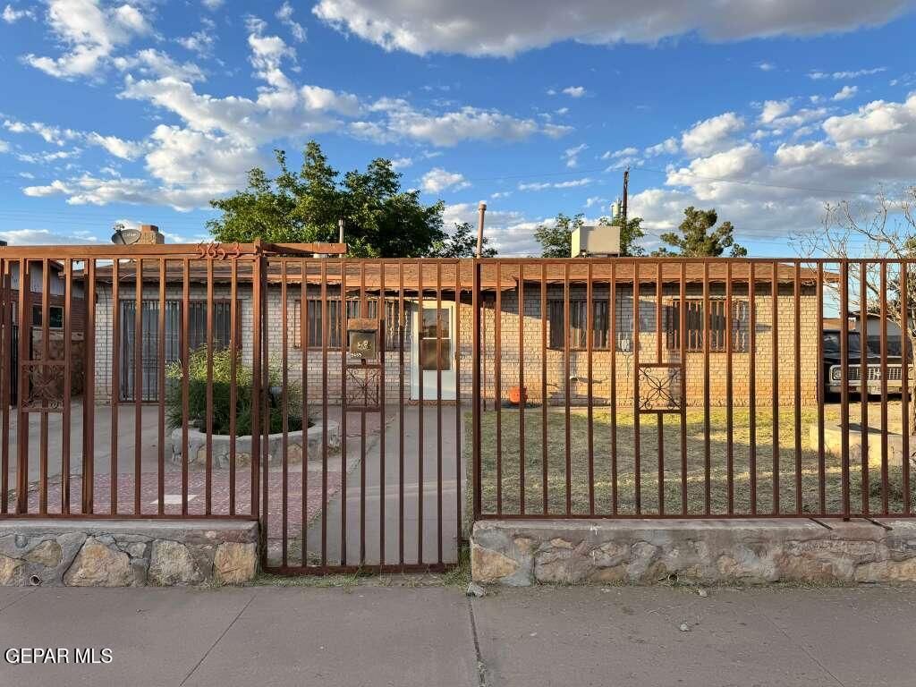 5653 WALDORF Drive, El Paso, TX 79924