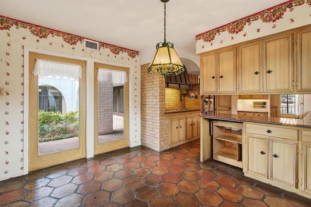 4925 Cherry Hills Dr, Corpus Christi, TX 78413