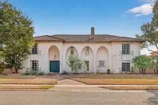 4925 Cherry Hills Dr, Corpus Christi, TX 78413