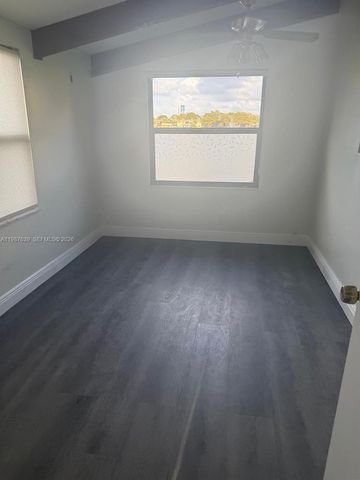 516 Briarwood Cir 1-51, Hollywood, FL 33024