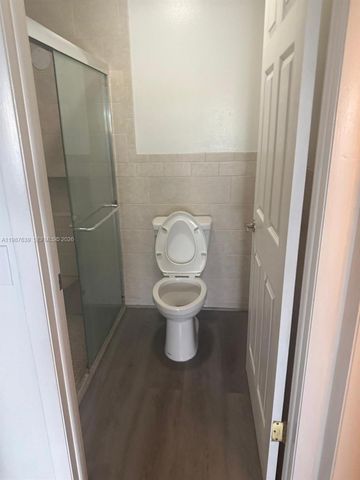 516 Briarwood Cir 1-51, Hollywood, FL 33024