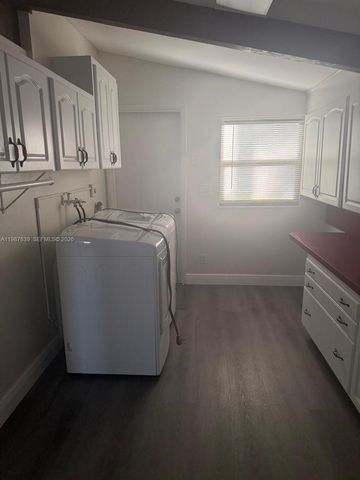 516 Briarwood Cir 1-51, Hollywood, FL 33024