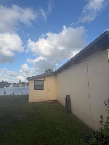 516 Briarwood Cir 1-51, Hollywood, FL 33024