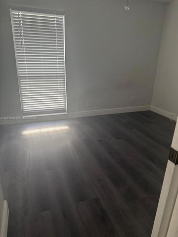 516 Briarwood Cir 1-51, Hollywood, FL 33024