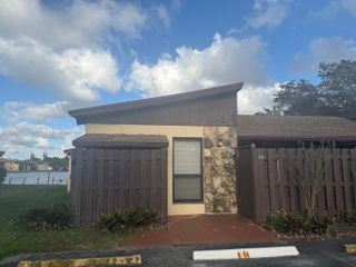 516 Briarwood Cir 1-51, Hollywood, FL 33024