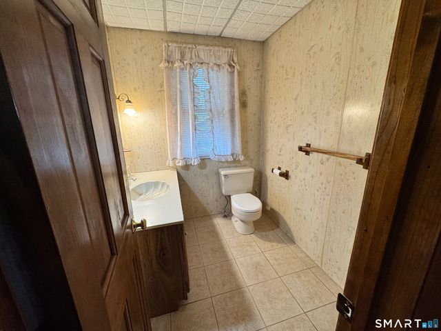 73 Lockhart Avenue, Waterbury, CT 06705