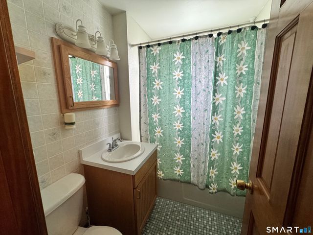 73 Lockhart Avenue, Waterbury, CT 06705