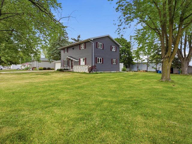825 Landis STREET, Collins, WI 54207