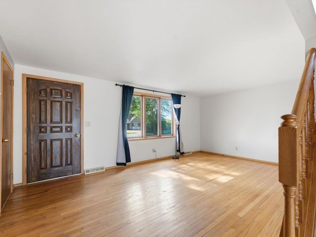 825 Landis STREET, Collins, WI 54207