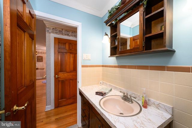 8 MCKINLEY AVE, Blackwood, NJ 08012
